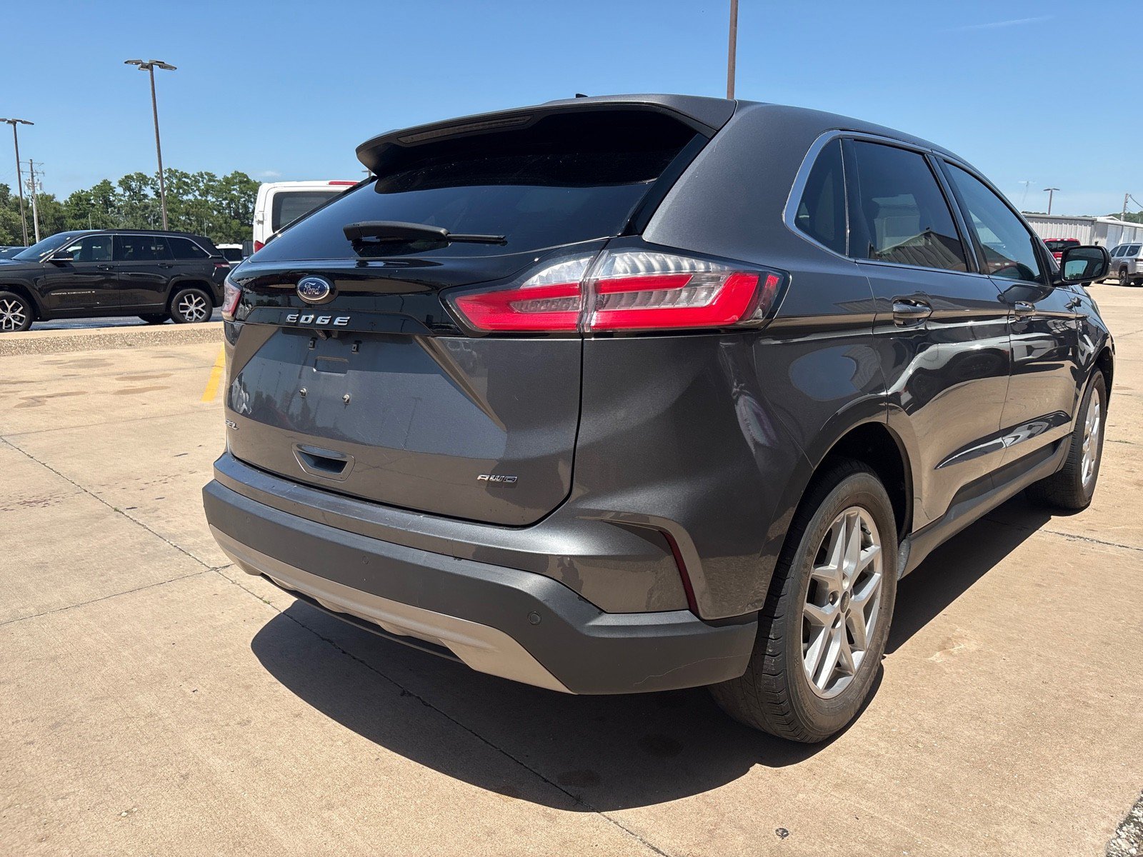 Certified 2024 Ford Edge SEL AWD/4WD image 8