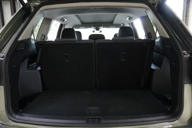 Used 2025 Volkswagen Atlas SEL AWD/4WD image 34