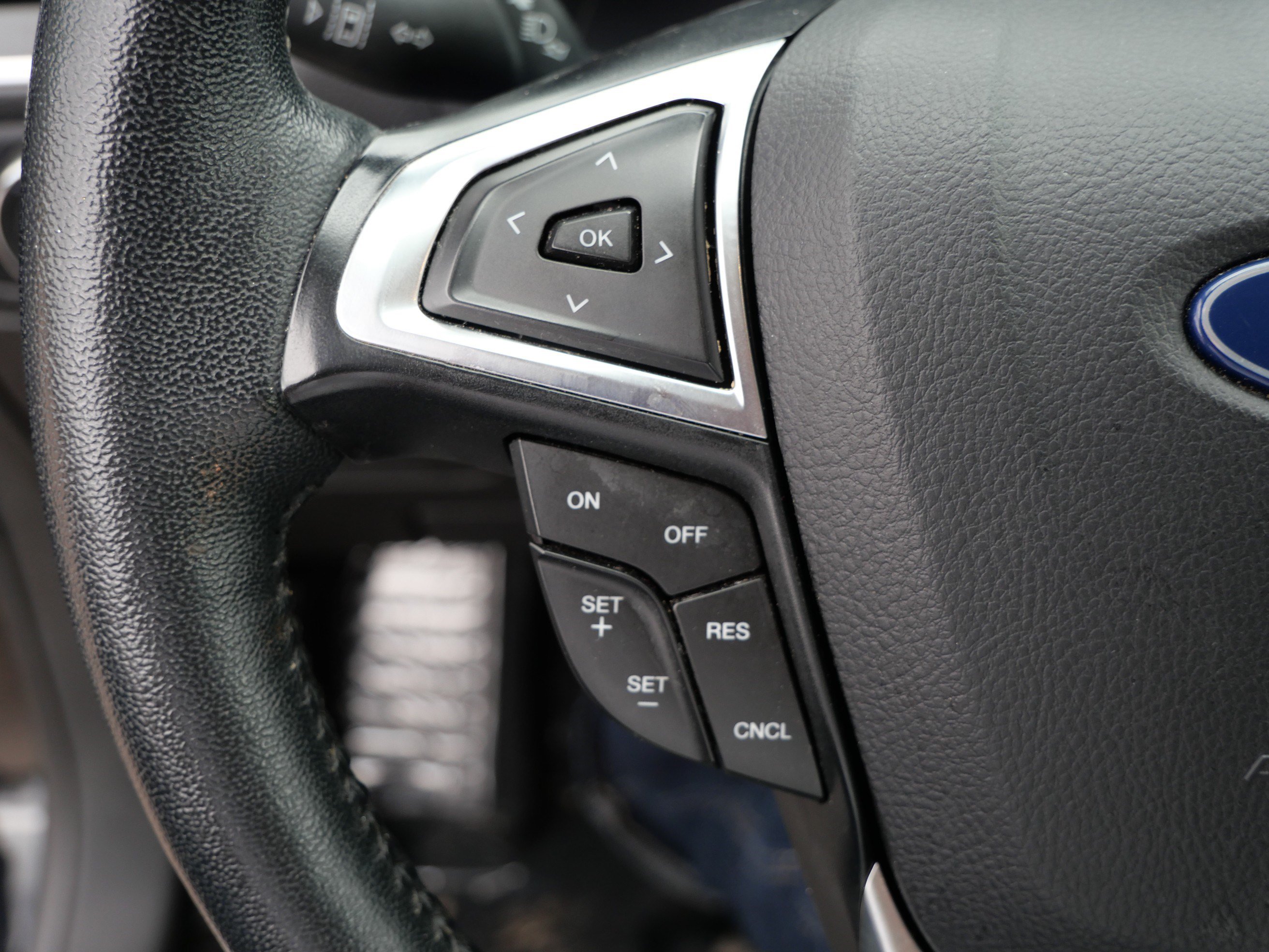 Certified 2024 Ford Edge Titanium AWD/4WD image 25