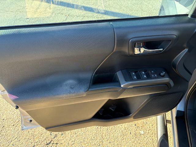 Used 2021 Toyota Tacoma TRD Off-Road image 10