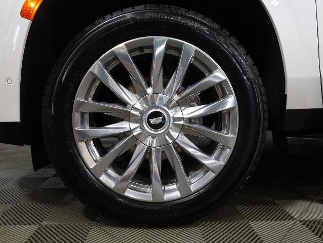 Used 2023 Cadillac Escalade ESV Premium Luxury w/ LPO, Illumination Package image 26