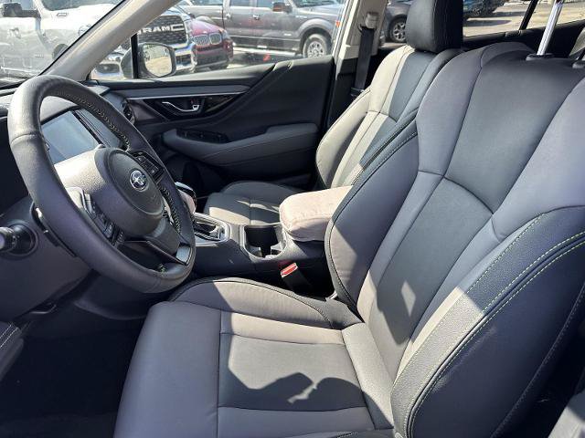 Used 2025 Subaru Outback Onyx Edition AWD/4WD image 16