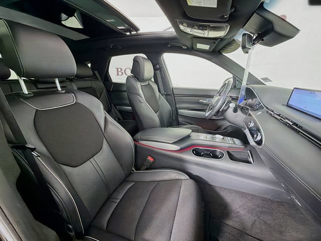 Used 2022 Genesis GV70 3.5T Sport AWD/4WD image 34
