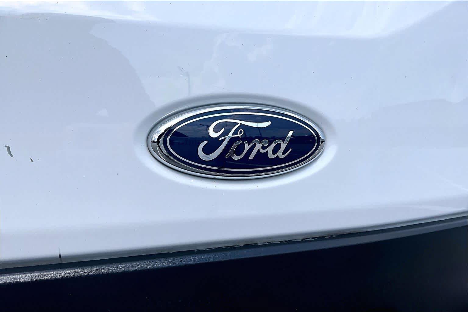 Certified 2023 Ford Transit 250 Medium Roof AWD image 33