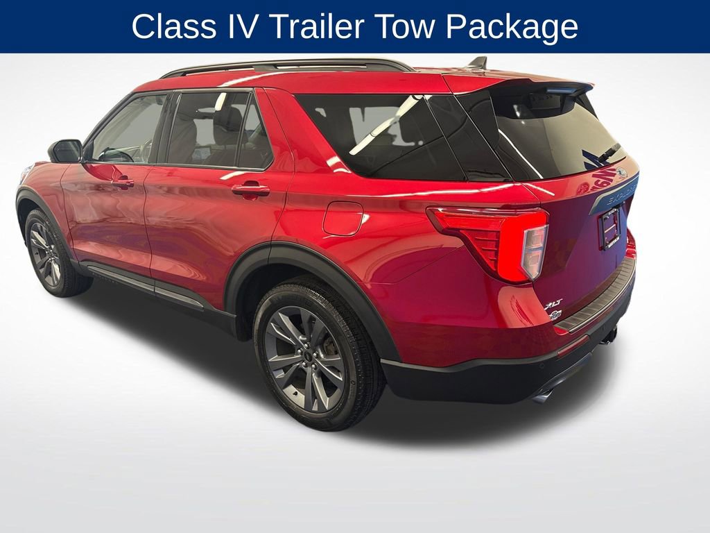 Certified 2023 Ford Explorer XLT w/ Equipment Group 202A AWD/4WD image 4