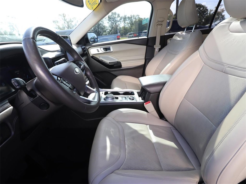 Certified 2022 Ford Explorer Platinum w/ Equipment Group 601A image 8