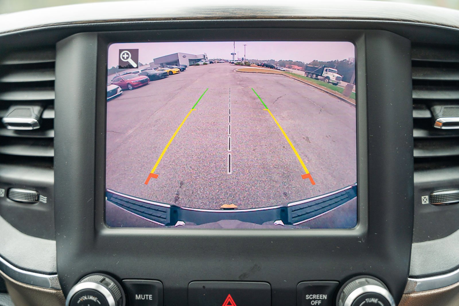 Used 2019 RAM 1500 Laramie image 34