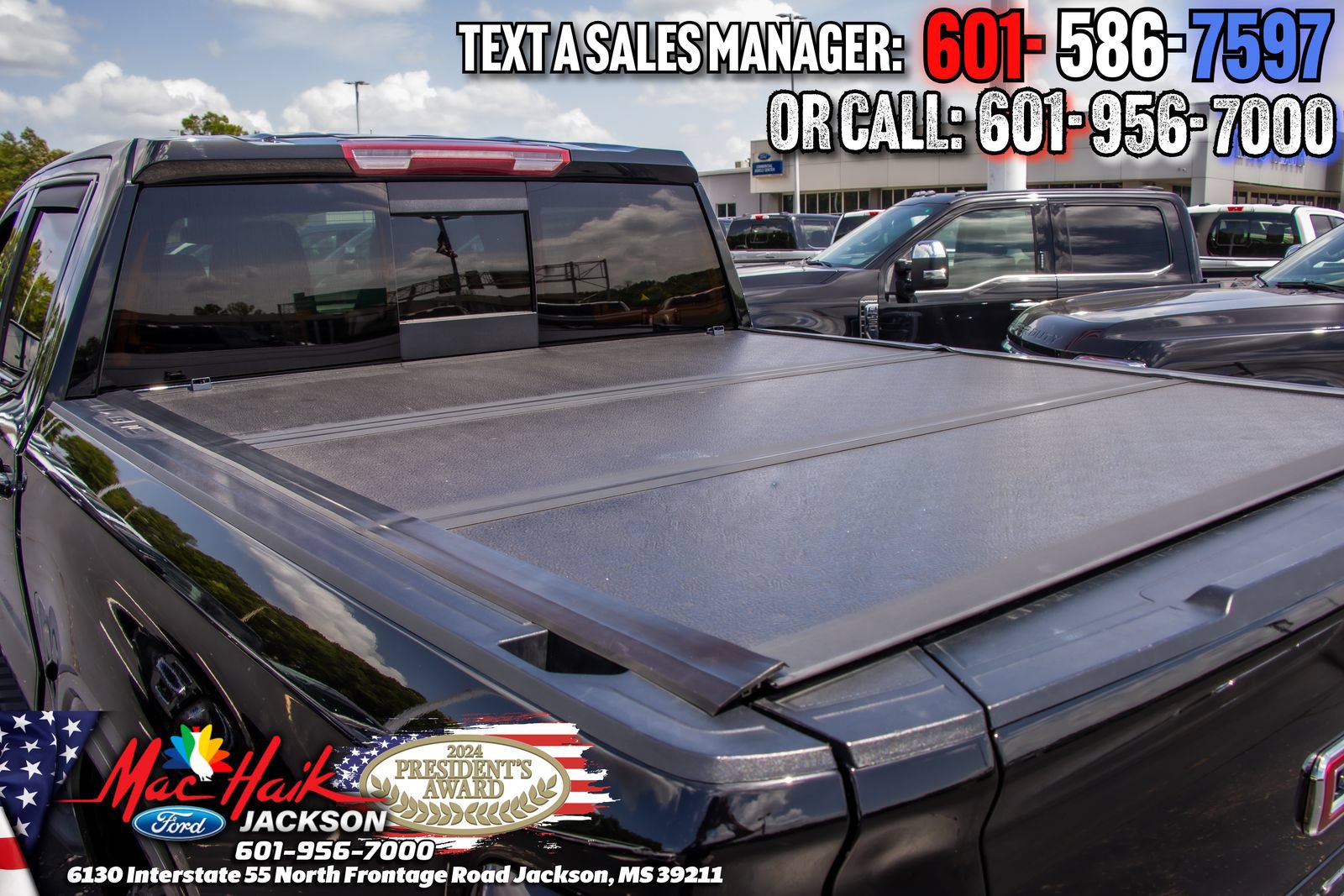 Used 2024 GMC Sierra 1500 AT4 w/ AT4 Premium Package AWD/4WD image 6