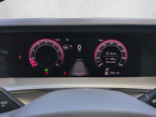 Used 2025 Volkswagen Tiguan SE AWD/4WD image 11