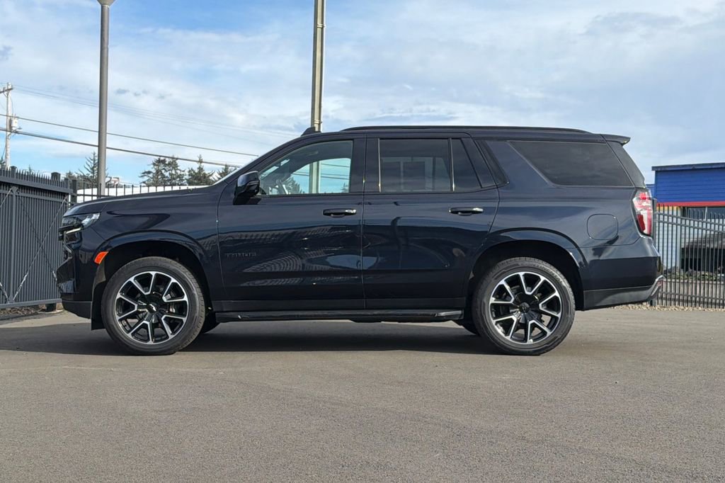 Used 2022 Chevrolet Tahoe RST w/ Luxury Package AWD/4WD image 6