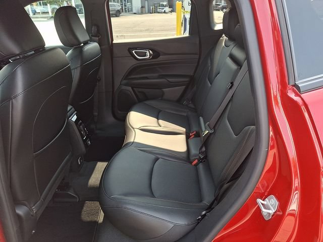 Used 2022 Jeep Compass Limited AWD/4WD image 10
