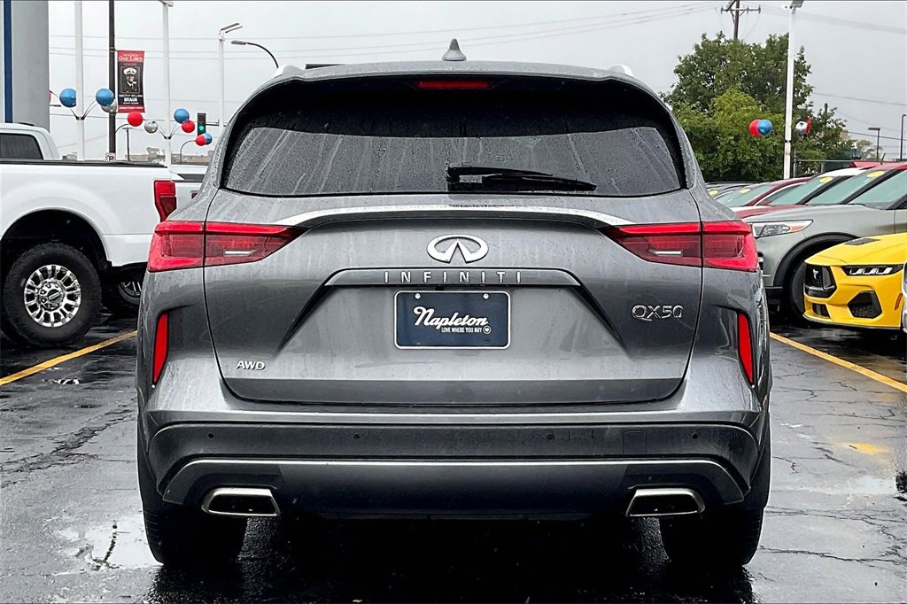 Used 2021 INFINITI QX50 Luxe w/ Appearance Package image 3