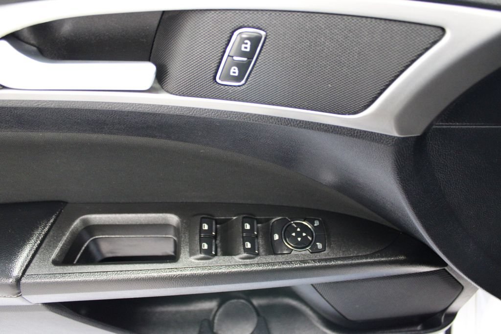 Certified 2020 Ford Fusion SE FWD image 12