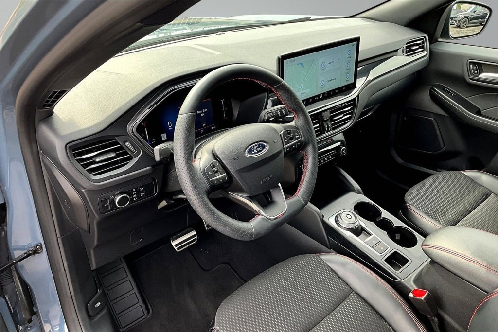 Certified 2024 Ford Escape ST-Line w/ Tech Pack #1 AWD/4WD image 17