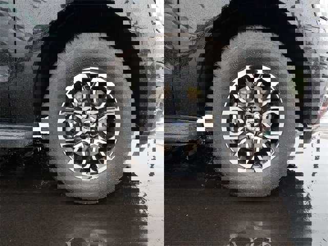 Certified 2024 Ford Expedition XLT image 10