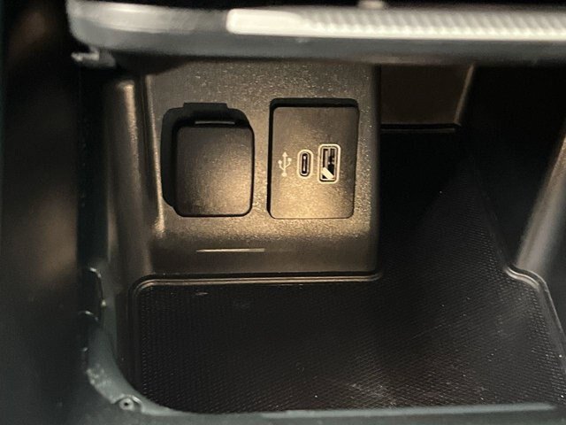 Certified 2025 Ford Explorer ST-Line AWD/4WD image 25