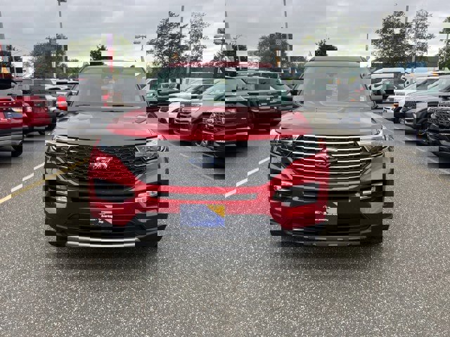 Certified 2022 Ford Explorer XLT w/ Equipment Group 202A image 7