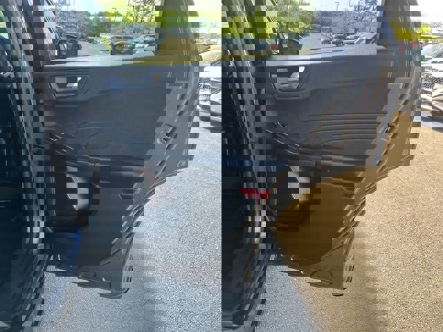 Certified 2025 Ford Escape Platinum image 20