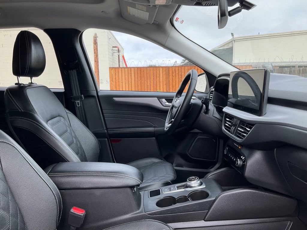 Certified 2024 Ford Escape SE w/ PHEV Premium Package FWD image 35
