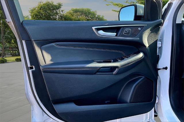 Certified 2019 Ford Edge Titanium w/ Cold Weather Package image 22