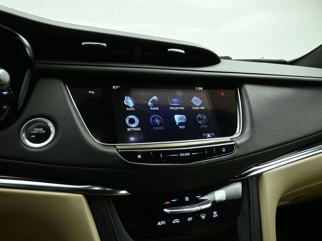 Used 2017 Cadillac XT5 FWD image 14