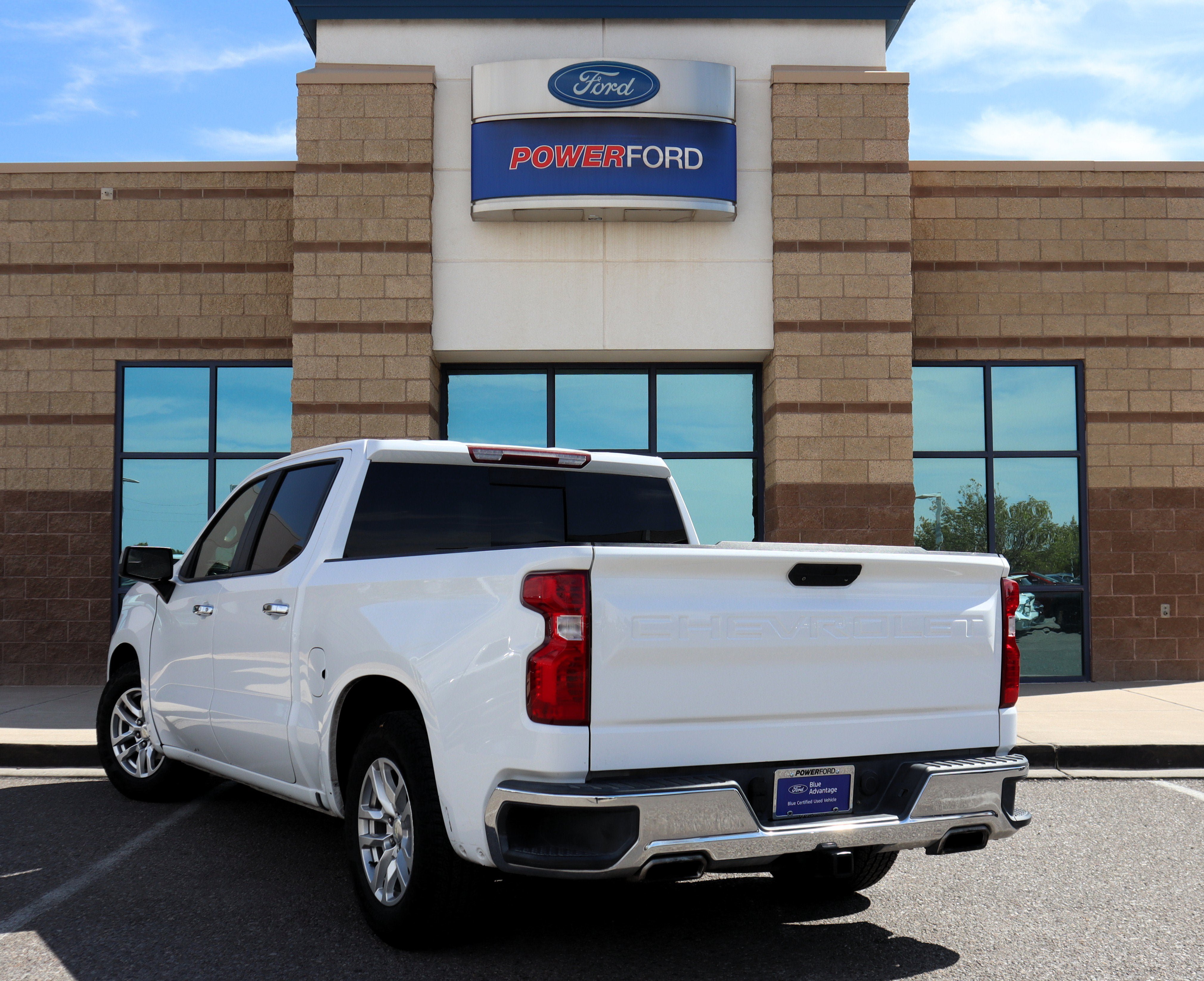 Used 2020 Chevrolet Silverado 1500 LT w/ All-Star Edition AWD/4WD image 8