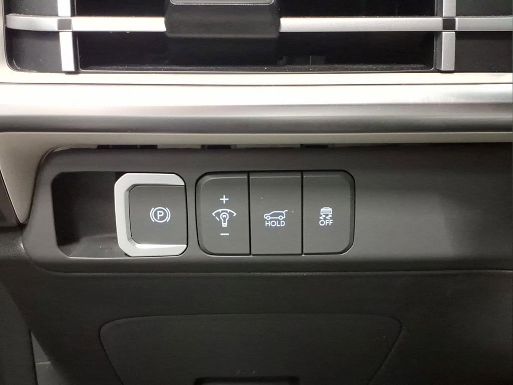 Used 2025 Hyundai Santa Fe SEL AWD/4WD image 14