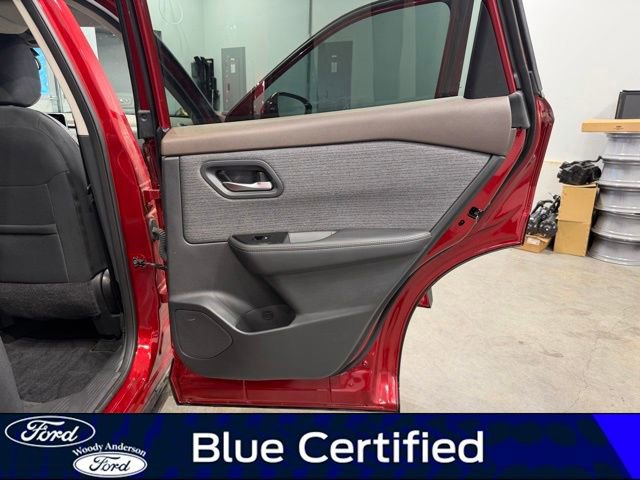 Used 2023 Nissan Rogue SV FWD image 26