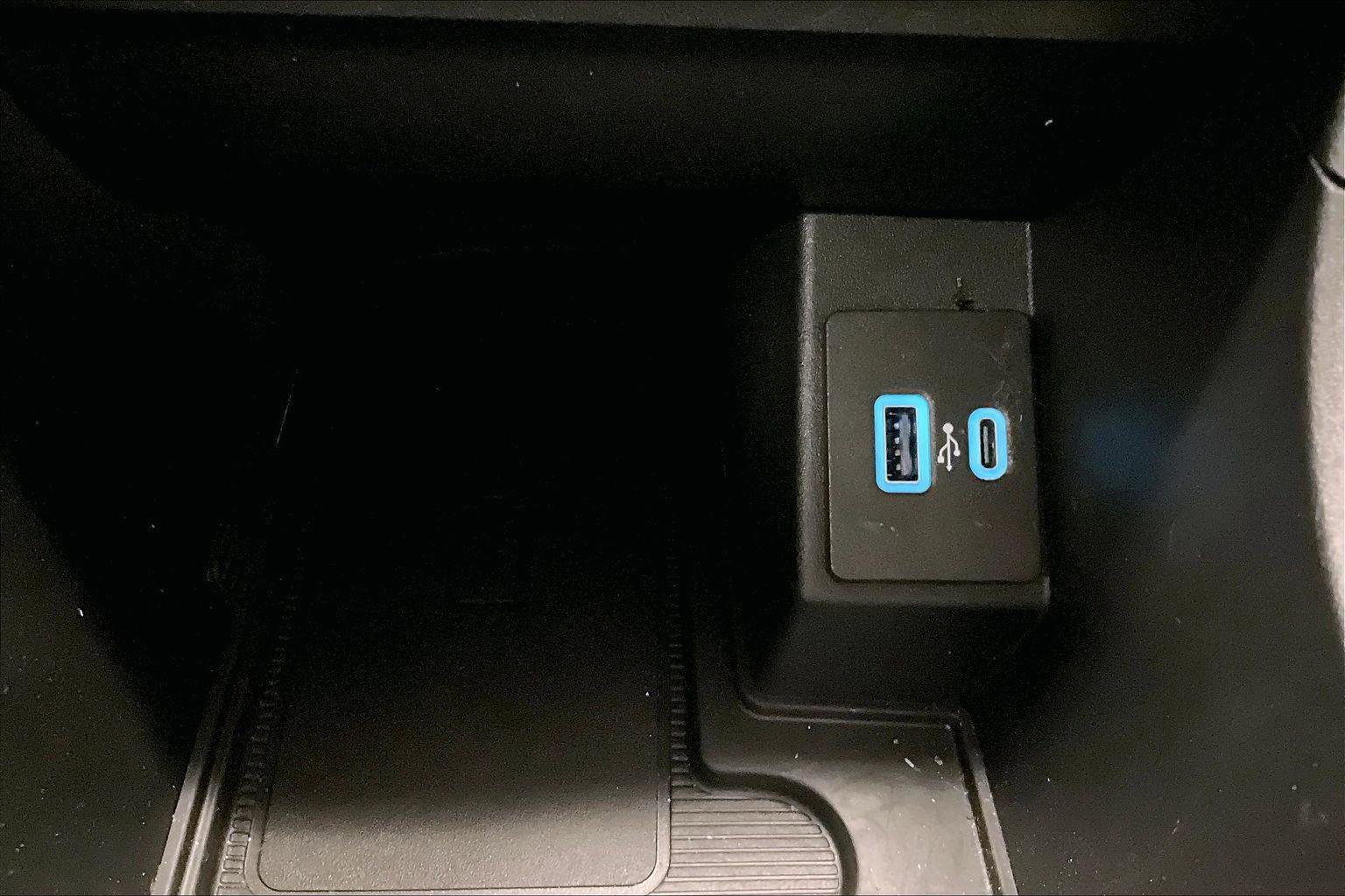 Certified 2022 Ford Edge SEL w/ Convenience Package image 31