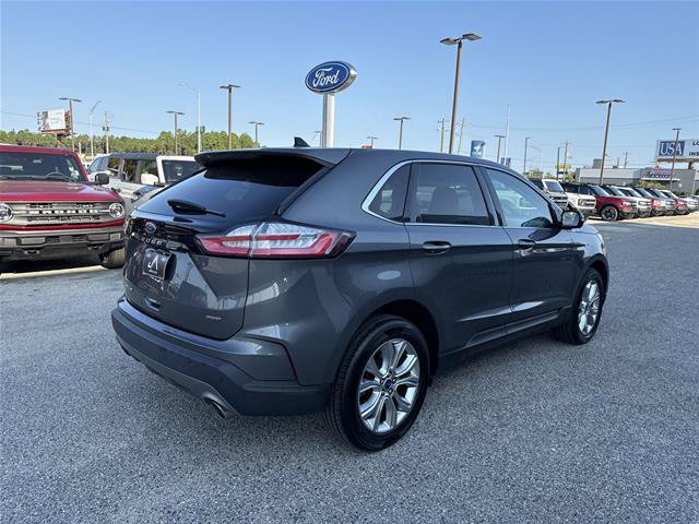 Certified 2022 Ford Edge Titanium AWD/4WD image 3