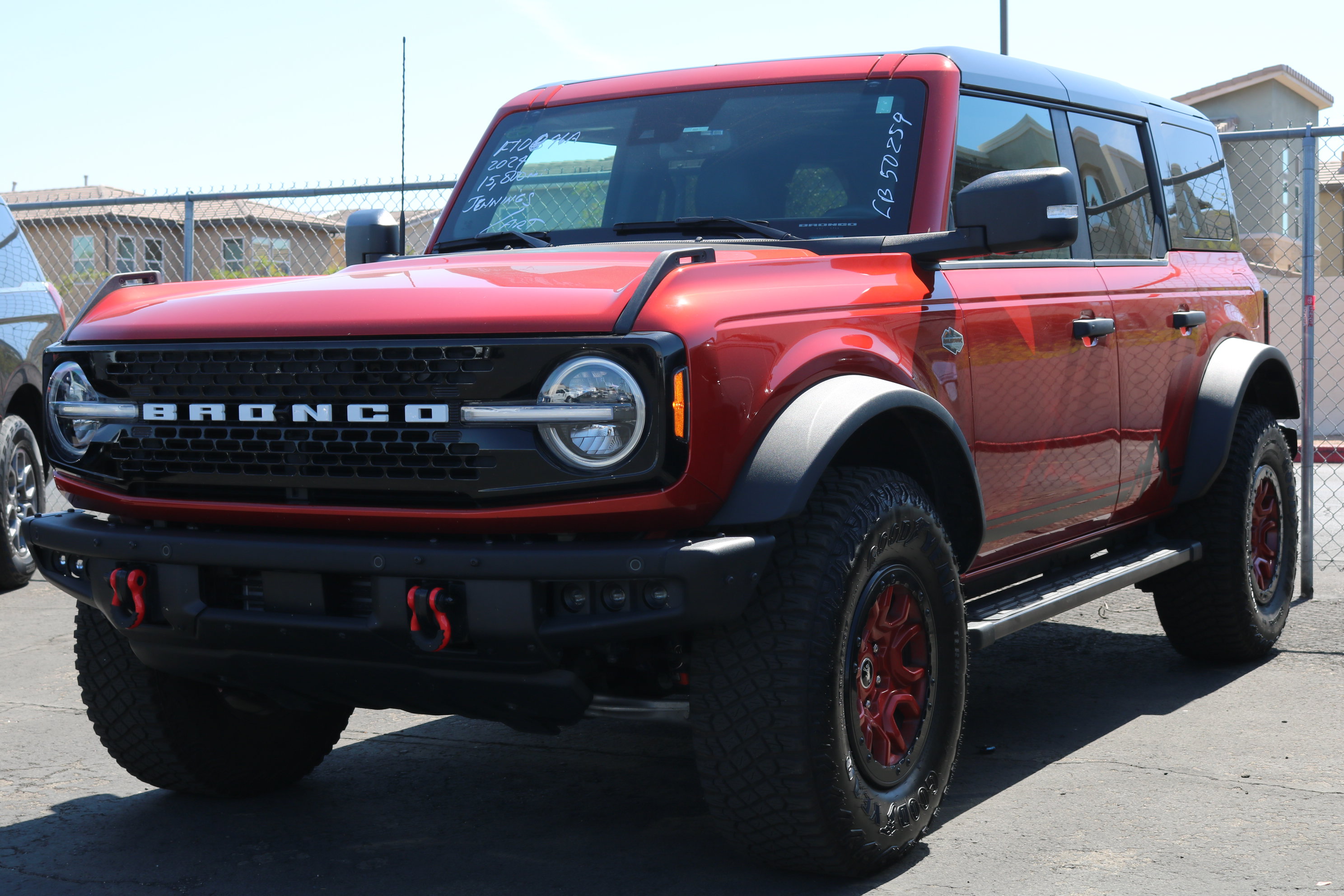 Certified 2024 Ford Bronco Wildtrak AWD/4WD image 2