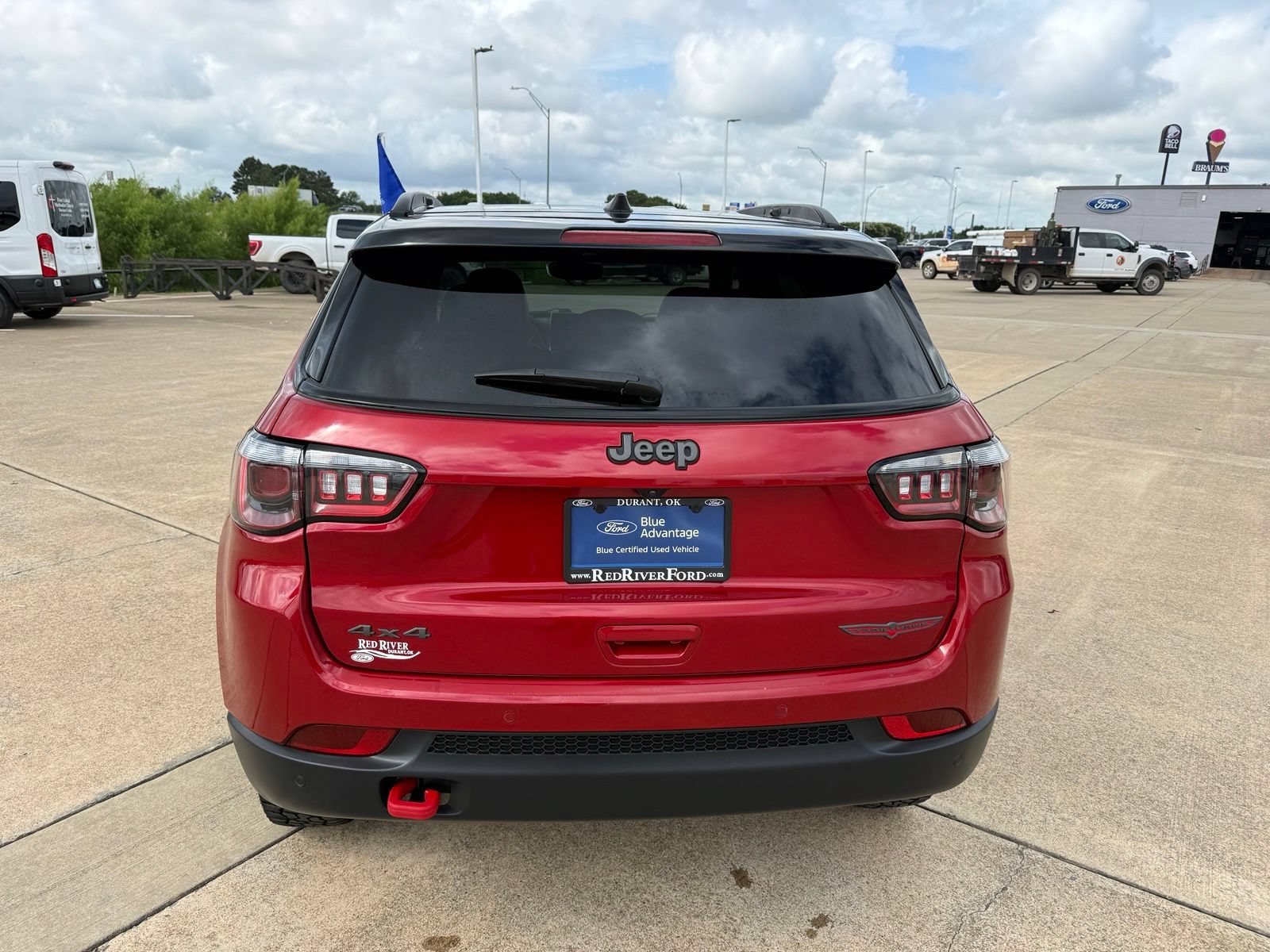 Used 2025 Jeep Compass Trailhawk AWD/4WD image 6