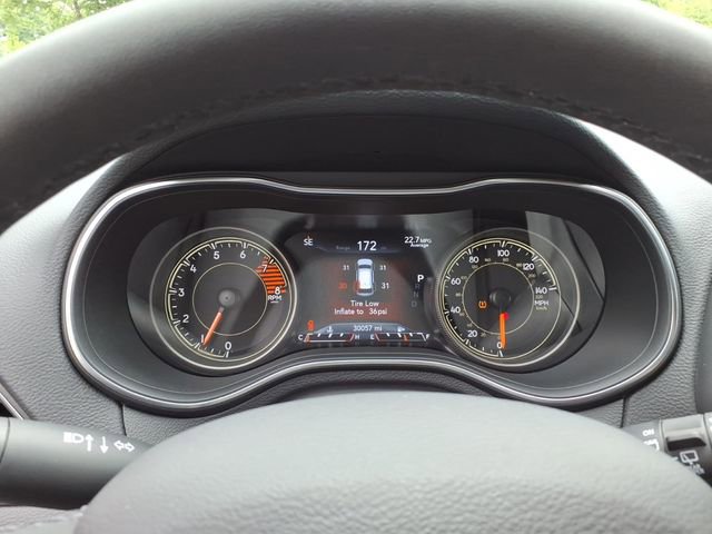 Used 2022 Jeep Cherokee Trailhawk AWD/4WD image 19