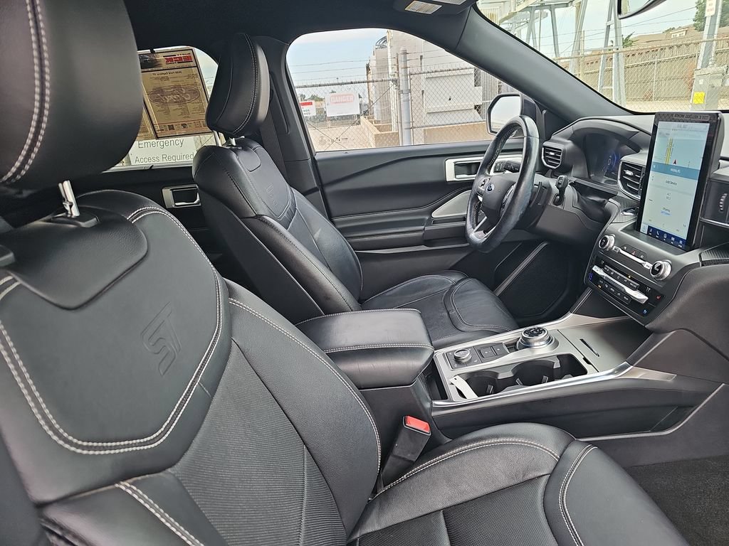 Certified 2020 Ford Explorer ST w/ Premium Technology Package AWD/4WD image 10