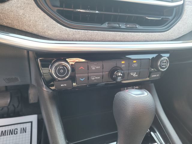 Used 2025 Jeep Compass Sport AWD/4WD image 18