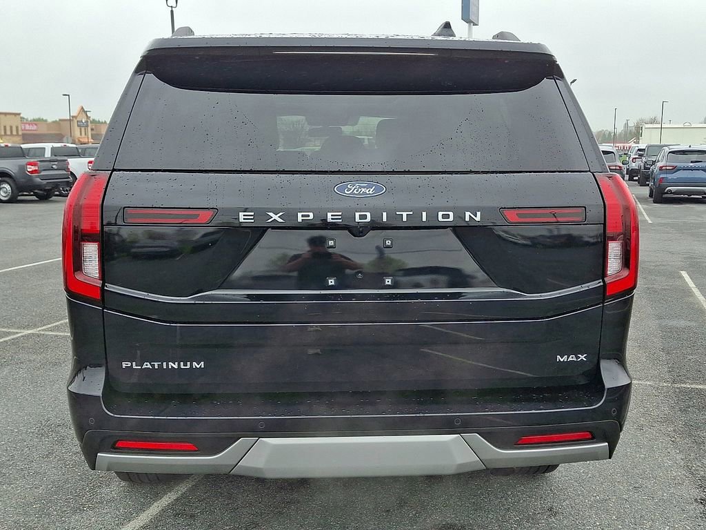 Certified 2025 Ford Expedition Max Platinum image 3