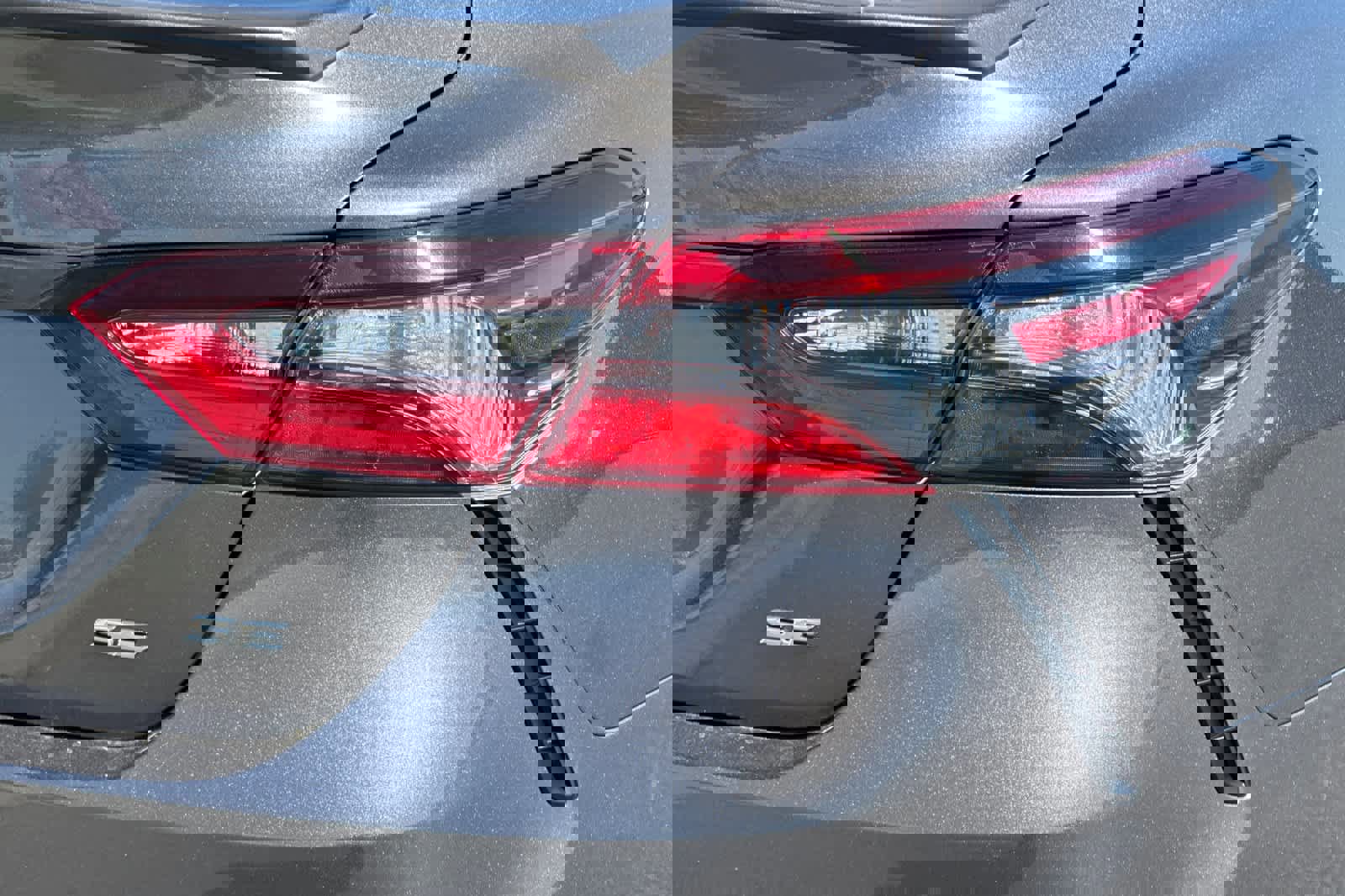 Used 2024 Toyota Camry SE FWD image 25