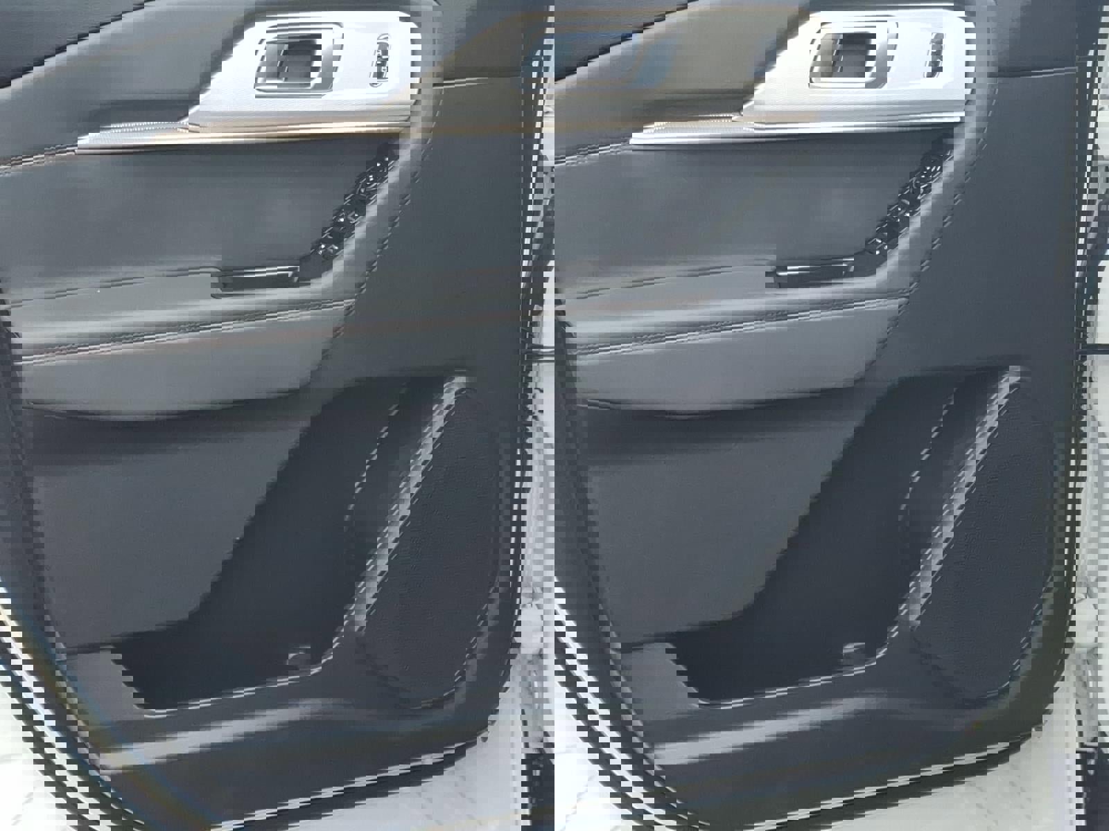 Certified 2025 Ford Explorer Active image 22