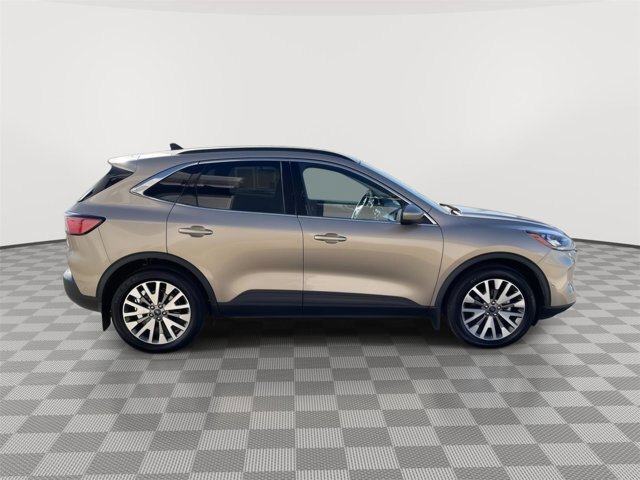 Certified 2021 Ford Escape Titanium w/ Class II Trailer Tow Package AWD/4WD image 8