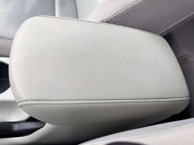 Used 2025 Kia Soul LX w/ LX Technology Package FWD image 30