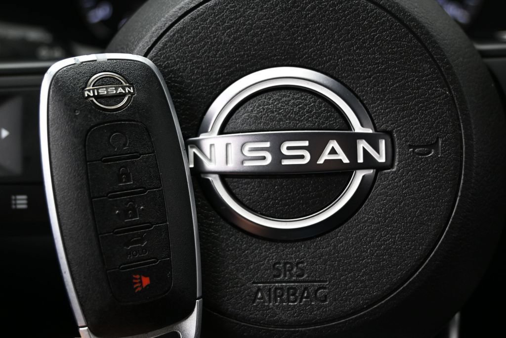 Used 2025 Nissan Pathfinder SV FWD image 44