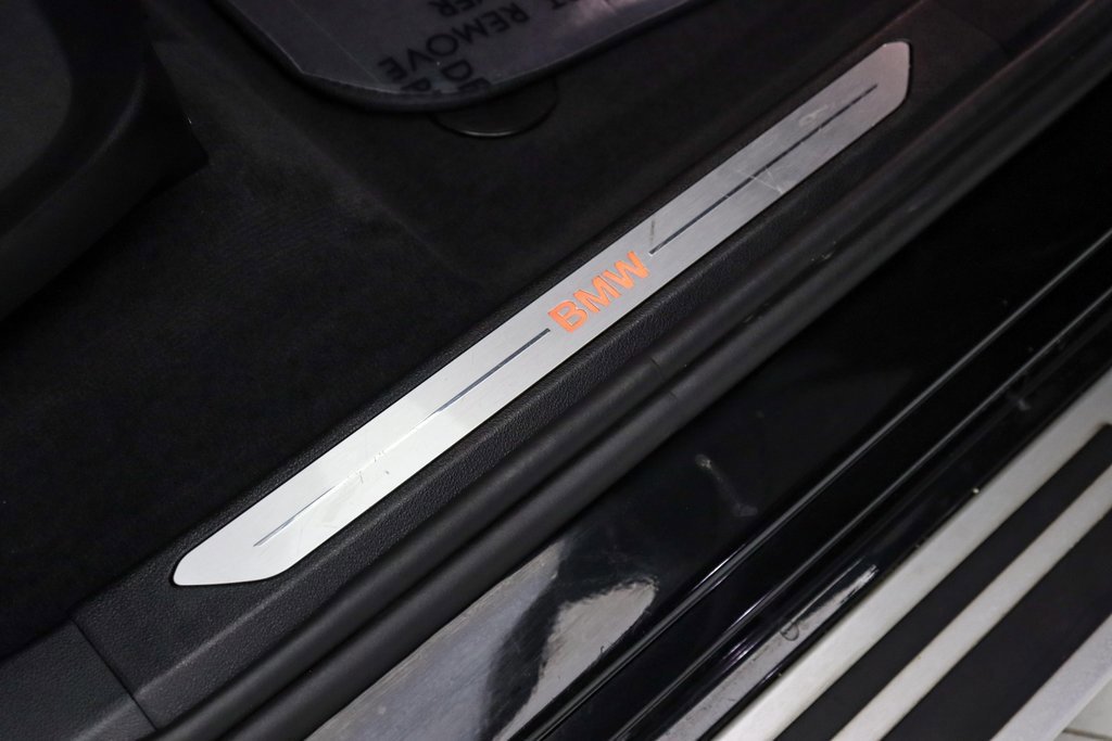 Used 2024 BMW X7 xDrive40i w/ Premium Package image 33