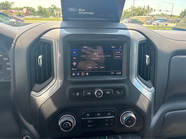 Used 2022 Chevrolet Silverado 1500 Custom Trail Boss w/ LPO, Dark Essentials Package AWD/4WD image 12