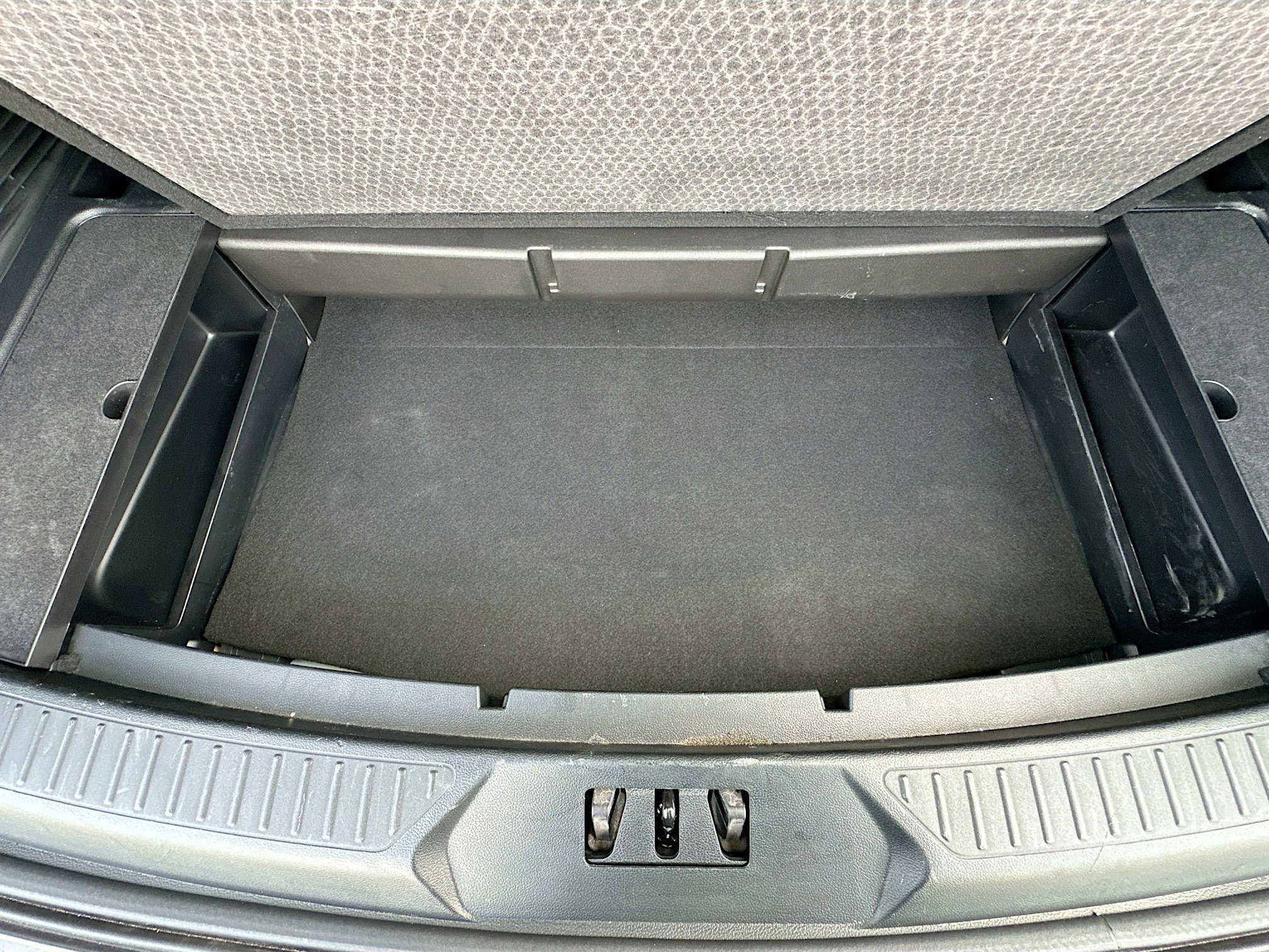 Certified 2022 Ford Explorer Limited w/ Equipment Group 301A image 36