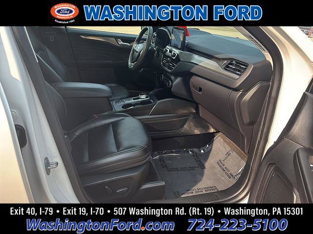 Certified 2022 Ford Escape Titanium AWD/4WD image 20