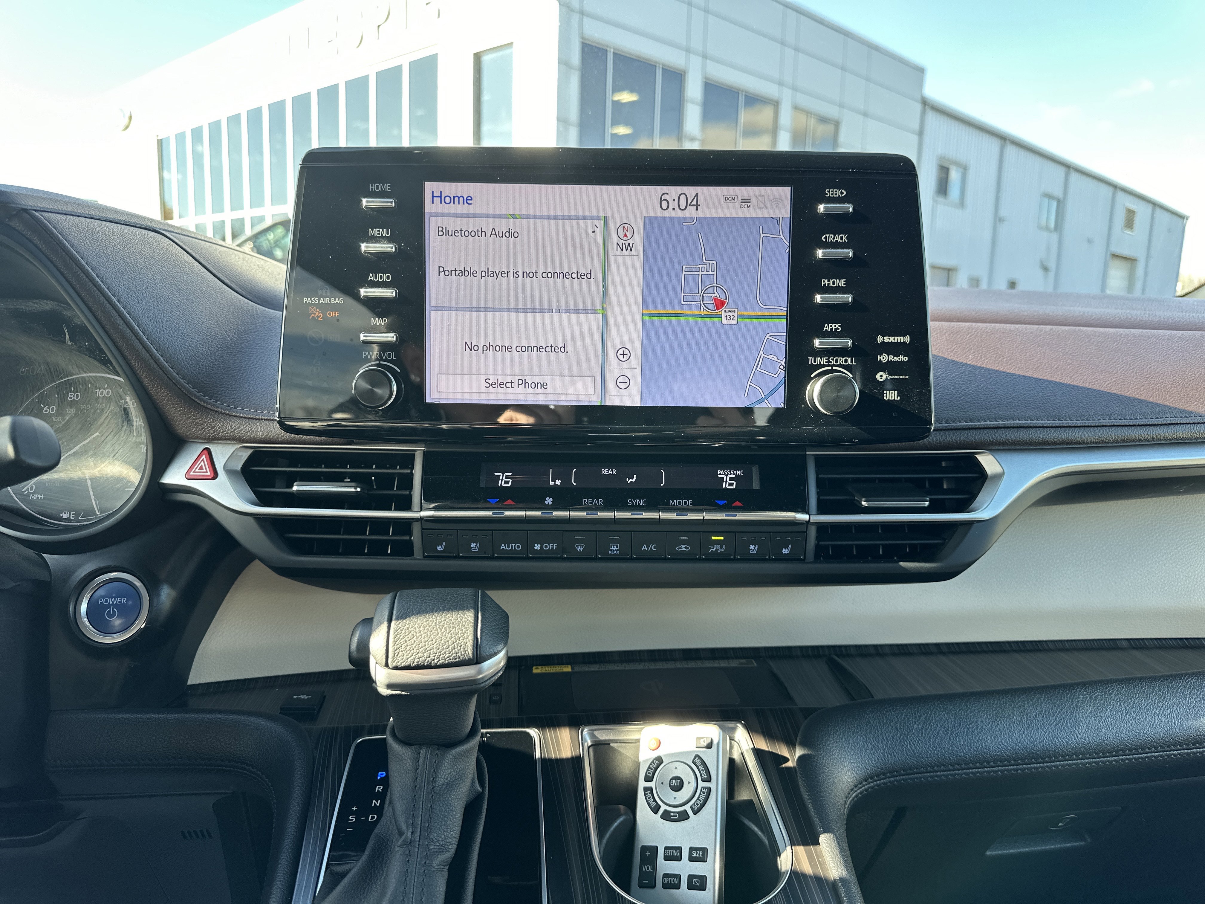 Used 2023 Toyota Sienna Platinum image 15