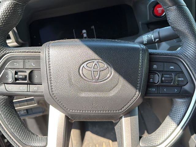 Used 2024 Toyota Tacoma TRD Off-Road AWD/4WD image 15
