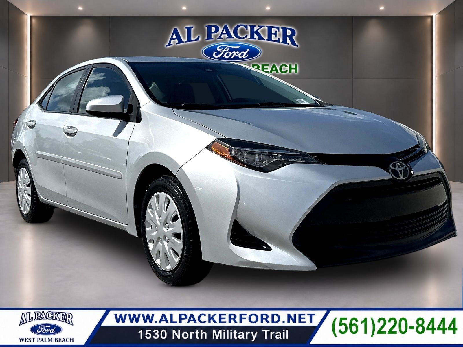 Used 2017 Toyota Corolla LE FWD image 3