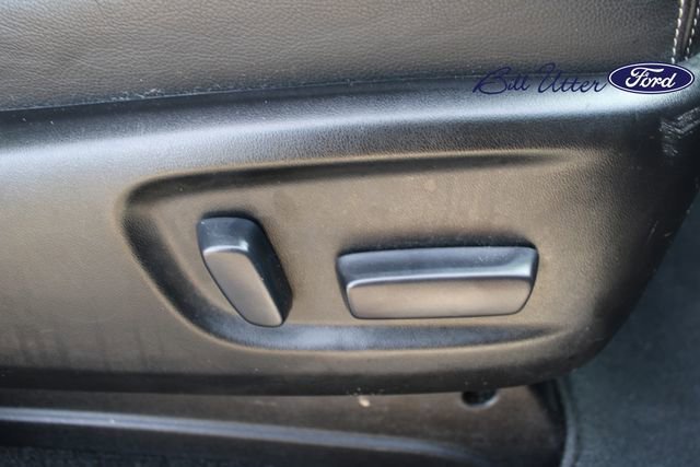 Used 2019 Toyota Sienna SE image 13