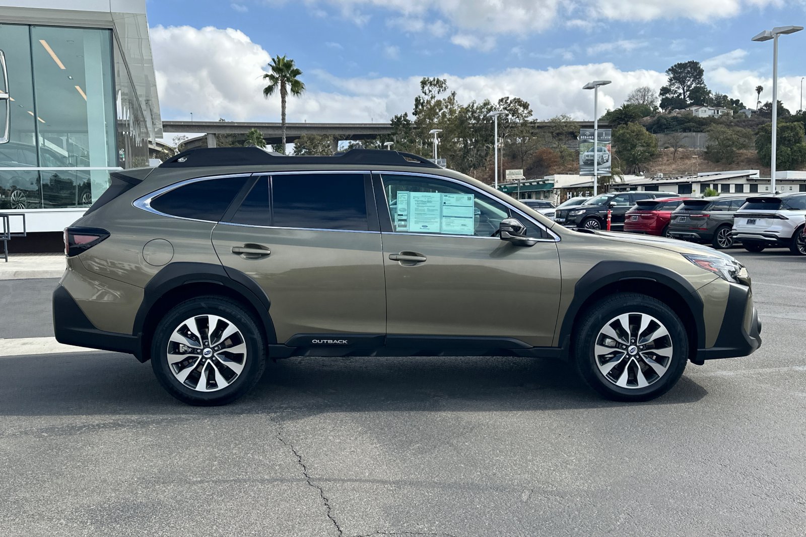 Used 2024 Subaru Outback Limited AWD/4WD image 2